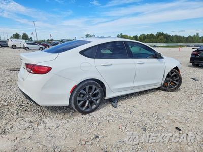 Trzecie zdjęcie samochodu z tyłu: 2015 CHRYSLER 200 S VIN:1C3CCCBG2FN728094 - miniatura