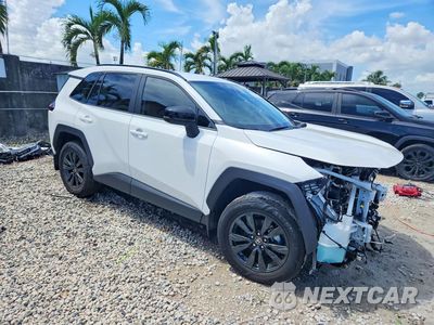 Czwarte zdjęcie samochodu z boku: 2026 TOYOTA RAV4 XLE PREMIUM VIN:2T36DRBV8TC013124 - miniatura