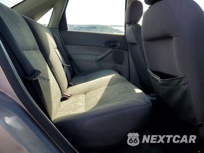 Zdjęcie 10 z 12 samochodu: 2005 FORD FOCUS ZX4 VIN:1FAFP34N05W105502 - miniatura