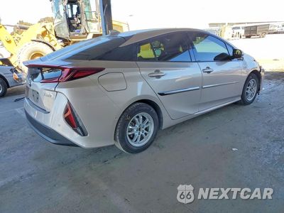 Trzecie zdjęcie samochodu z tyłu: 2020 TOYOTA PRIUS PRIME LIMITED VIN:JTDKARFP1L3155335 - miniatura