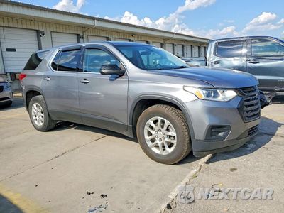 Czwarte zdjęcie samochodu z boku: 2021 CHEVROLET TRAVERSE LS VIN:1GNEVFKW9MJ238206 - miniatura