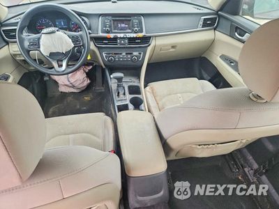 Zdjęcie 8 z 12 samochodu: 2017 KIA OPTIMA LX VIN:5XXGT4L30HG154799 - miniatura