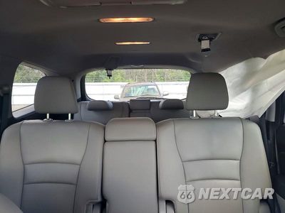 Zdjęcie 10 z 13 samochodu: 2018 HONDA PILOT TOURING VIN:5FNYF6H96JB045986 - miniatura