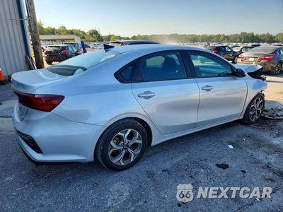Trzecie zdjęcie samochodu z tyłu: 2021 KIA FORTE LXS VIN:3KPF24AD0ME338346 - miniatura