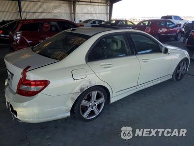 Trzecie zdjęcie samochodu z tyłu: 2011 MERCEDES-BENZ C 300 VIN:WDDGF5EB5BR153272 - miniatura