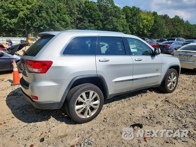 Trzecie zdjęcie samochodu z tyłu: 2011 JEEP GRAND CHEROKEE LAREDO VIN:1J4RR4GG9BC681214 - miniatura