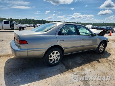 Trzecie zdjęcie samochodu z tyłu: 1997 TOYOTA CAMRY XLE V6 VIN:JT2BF22K5V0073785 - miniatura