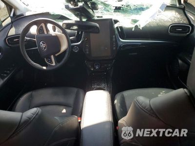 Zdjęcie 8 z 12 samochodu: 2018 TOYOTA PRIUS FOUR VIN:JTDKARFU4J3054597 - miniatura