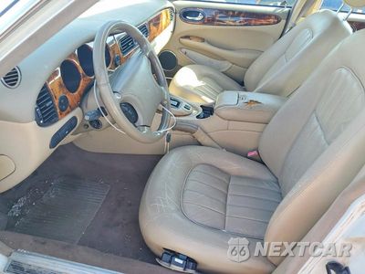 Zdjęcie 7 z 12 samochodu: 1999 JAGUAR XJ8 VIN:SAJHX1046XC858719 - miniatura