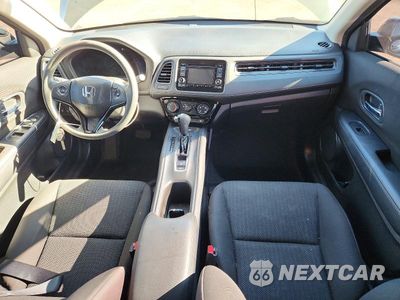 Zdjęcie 8 z 12 samochodu: 2016 HONDA HR-V LX VIN:3CZRU6H33GM731892 - miniatura