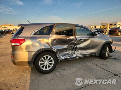 Trzecie zdjęcie samochodu z tyłu: 2018 KIA SORENTO L VIN:5XYPG4A35JG422805 - miniatura