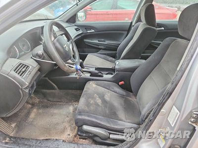 Zdjęcie 7 z 13 samochodu: 2010 HONDA ACCORD LX VIN:1HGCP2F31AA015304 - miniatura