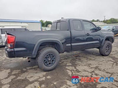 Trzecie zdjęcie samochodu z tyłu: 2020 TOYOTA TACOMA SR VIN:5TFRX5GN6LX179268 - miniatura