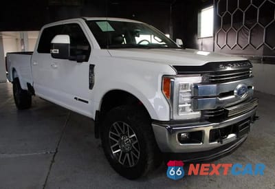 2017 FORD F350 SUPER DUTY 1FT8W3BT4HEC09024 - główne zdjęcie licytacji z USA - miniatura
