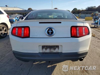 Zdjęcie 6 z 12 samochodu: 2010 FORD MUSTANG VIN:1ZVBP8AN2A5118775 - miniatura