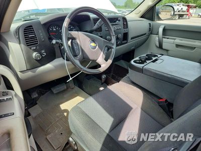 Zdjęcie 8 z 12 samochodu: 2011 CHEVROLET SILVERADO K1500 VIN:1GCNKPE0XBZ278436 - miniatura