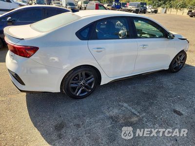 Trzecie zdjęcie samochodu z tyłu: 2020 KIA FORTE GT LINE VIN:3KPF34AD1LE168316 - miniatura