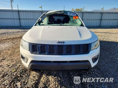 Piąte zdjęcie samochodu w środku: 2019 JEEP COMPASS SPORT VIN:3C4NJDAB6KT703022 - miniatura