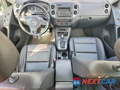 Zdjęcie 8 z 12 samochodu: 2016 VOLKSWAGEN TIGUAN S VIN:WVGBV7AX8GW607815 - miniatura