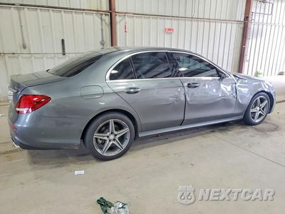 Trzecie zdjęcie samochodu z tyłu: 2017 MERCEDES-BENZ E 300 4MATIC VIN:WDDZF4KB3HA058725 - miniatura