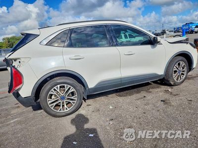 Trzecie zdjęcie samochodu z tyłu: 2020 FORD ESCAPE SEL VIN:1FMCU0H67LUC62472 - miniatura