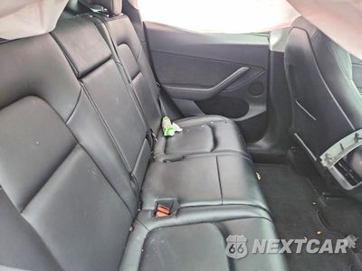 Zdjęcie 10 z 12 samochodu: 2023 TESLA MODEL Y VIN:7SAYGAEE6PF865191 - miniatura