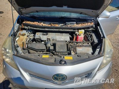 Zdjęcie 12 z 13 samochodu: 2012 TOYOTA PRIUS V FIVE VIN:JTDZN3EU3C3045135 - miniatura