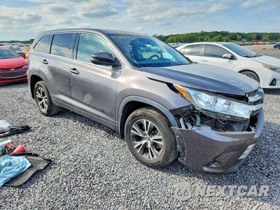 Czwarte zdjęcie samochodu z boku: 2019 TOYOTA HIGHLANDER LE PLUS VIN:5TDBZRFH7KS983436 - miniatura