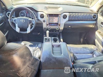 Zdjęcie 8 z 12 samochodu: 2014 TOYOTA TUNDRA CREWMAX PLATINUM VIN:5TFAW5F18EX357098 - miniatura