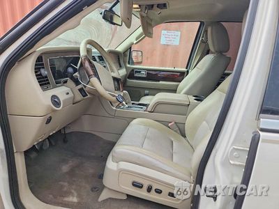 Zdjęcie 7 z 13 samochodu: 2014 LINCOLN NAVIGATOR VIN:5LMJJ2H57EEL06497 - miniatura