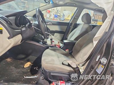 Zdjęcie 7 z 12 samochodu: 2013 KIA FORTE VIN:KNAFU4A23D5712076 - miniatura