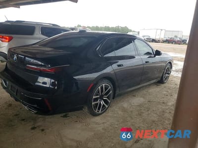 Trzecie zdjęcie samochodu z tyłu: 2023 BMW 760 XI VIN:WBA33EJ0XPCM28471 - miniatura