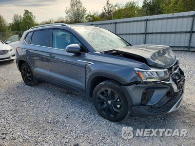 Czwarte zdjęcie samochodu z boku: 2022 VOLKSWAGEN TAOS SE IQ DRIVE VIN:3VVLX7B22NM053935 - miniatura