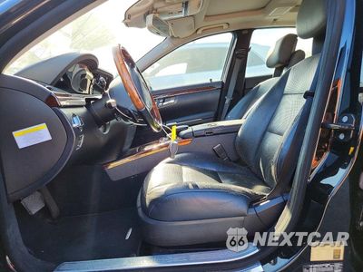 Zdjęcie 7 z 12 samochodu: 2011 MERCEDES-BENZ S 550 VIN:WDDNG7BB0BA361983 - miniatura