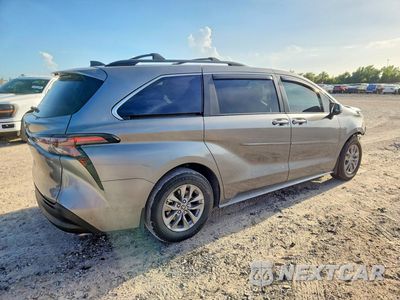 Trzecie zdjęcie samochodu z tyłu: 2026 TOYOTA SIENNA LE VIN:5TDKRKEC8TS299056 - miniatura