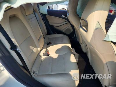 Zdjęcie 10 z 12 samochodu: 2015 MERCEDES-BENZ CLA 250 VIN:WDDSJ4EB3FN218510 - miniatura