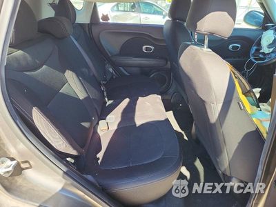 Zdjęcie 10 z 12 samochodu: 2018 KIA SOUL BASE VIN:KNDJN2A2XJ7597362 - miniatura