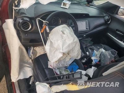 Zdjęcie 8 z 12 samochodu: 2019 NISSAN KICKS SR VIN:3N1CP5CU2KL530886 - miniatura