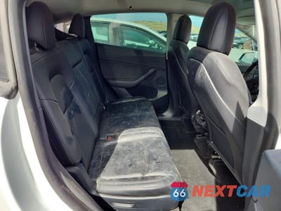Zdjęcie 10 z 13 samochodu: 2021 TESLA MODEL Y VIN:5YJYGAEE6MF188751 - miniatura