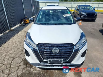 Piąte zdjęcie samochodu w środku: 2021 NISSAN KICKS S VIN:3N1CP5BV1ML464750 - miniatura