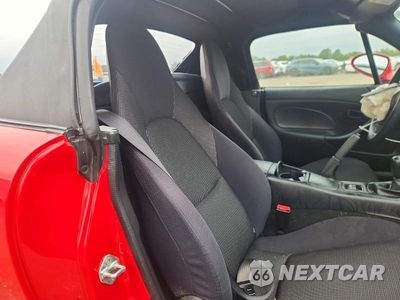 Zdjęcie 10 z 12 samochodu: 2003 MAZDA MX-5 MIATA BASE VIN:JM1NB353630306113 - miniatura