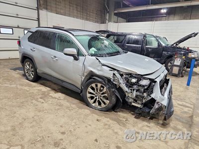 Czwarte zdjęcie samochodu z boku: 2025 TOYOTA RAV4 XLE PREMIUM VIN:2T3A1RFV3SW539784 - miniatura