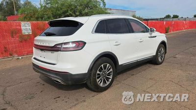 Czwarte zdjęcie samochodu z boku: 2020 LINCOLN NAUTILUS VIN:2LMPJ6J98LBL26966 - miniatura