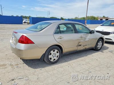 Trzecie zdjęcie samochodu z tyłu: 2006 HONDA ACCORD LX VIN:3HGCM56496G711095 - miniatura