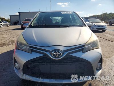 Piąte zdjęcie samochodu w środku: 2016 TOYOTA YARIS 5-DOOR SE VIN:VNKKTUD33GA061401 - miniatura