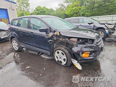 Czwarte zdjęcie samochodu z boku: 2017 FORD ESCAPE S VIN:1FMCU0F75HUE56680 - miniatura