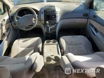 Zdjęcie 8 z 13 samochodu: 2007 TOYOTA SIENNA LE 8-PASSENGER VIN:5TDZK23C77S011880 - miniatura