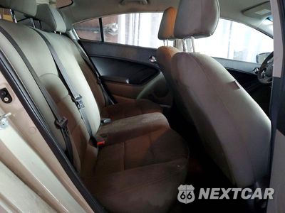 Zdjęcie 10 z 12 samochodu: 2015 KIA FORTE LX VIN:KNAFK4A68F5406356 - miniatura