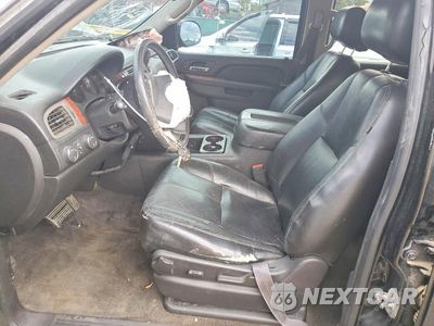 Zdjęcie 7 z 13 samochodu: 2012 CHEVROLET SUBURBAN K1500 LT VIN:1GNSKJE78CR100403 - miniatura