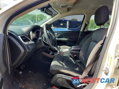 Zdjęcie 7 z 13 samochodu: 2019 DODGE JOURNEY SE VIN:3C4PDCAB1KT797658 - miniatura